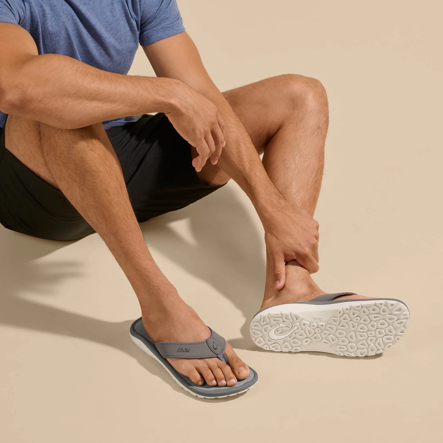 OluKai 'Ohana – Graphite - Image 5