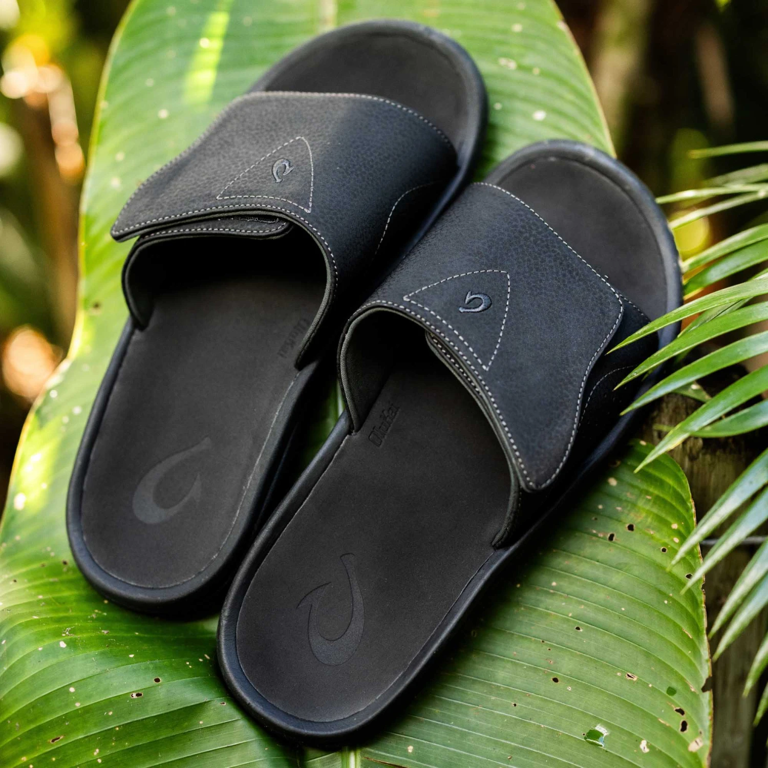 OluKai Nalu Slide – Black - Image 3