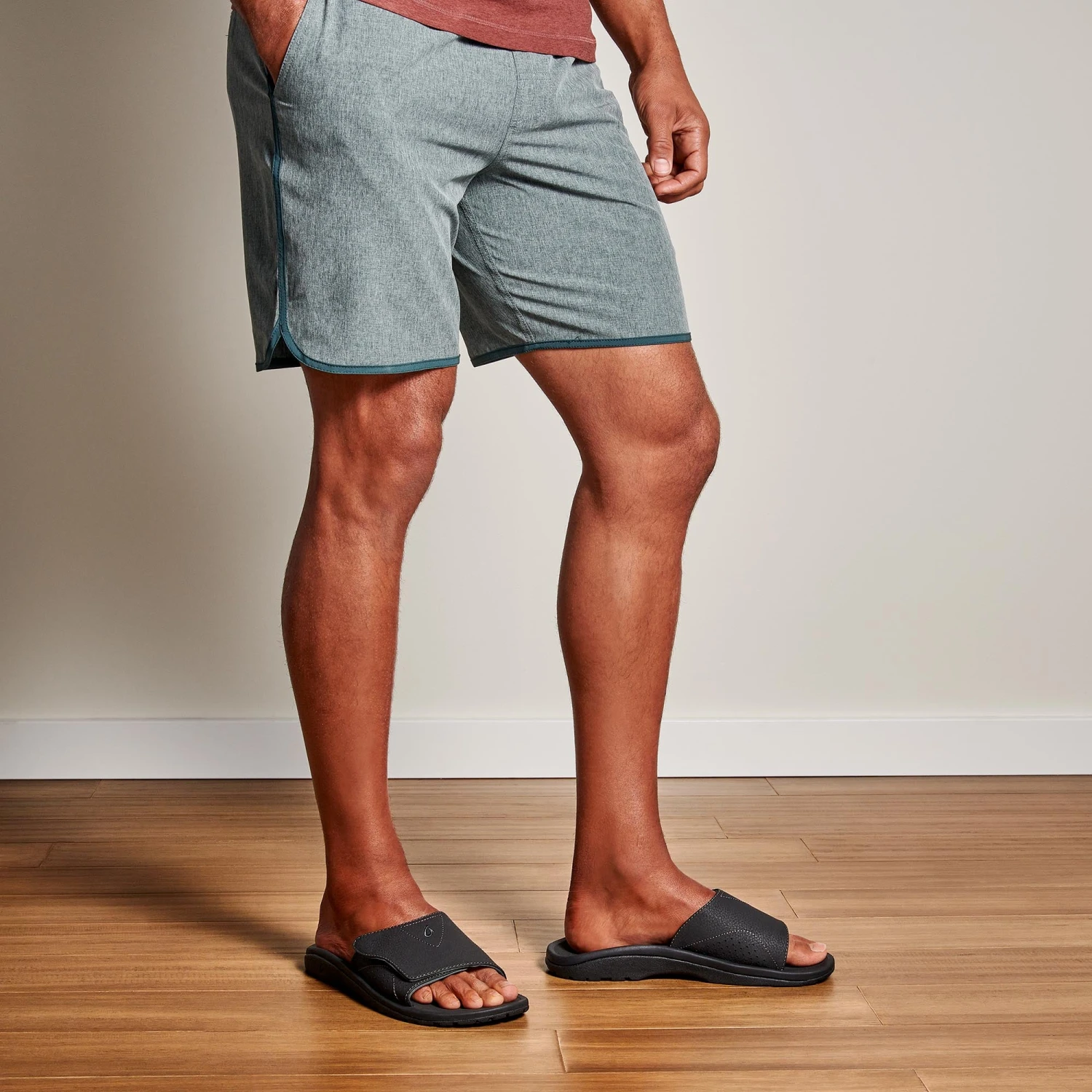 OluKai Nalu Slide – Black - Image 6