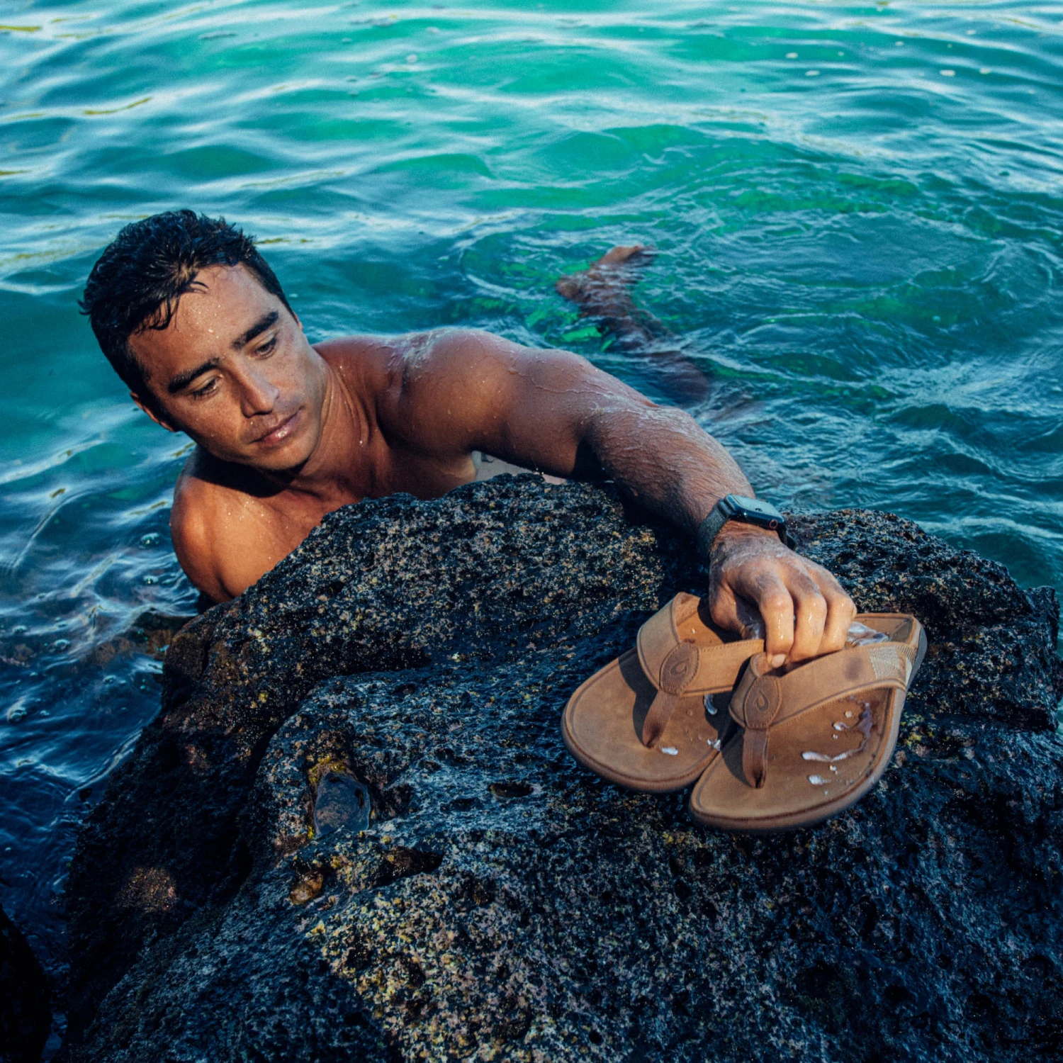 OluKai Tuahine – Toffee - Image 8
