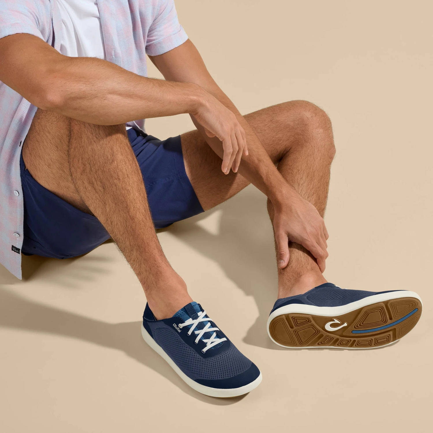 OluKai Moku Pae – Trench Blue / Off White - Image 7