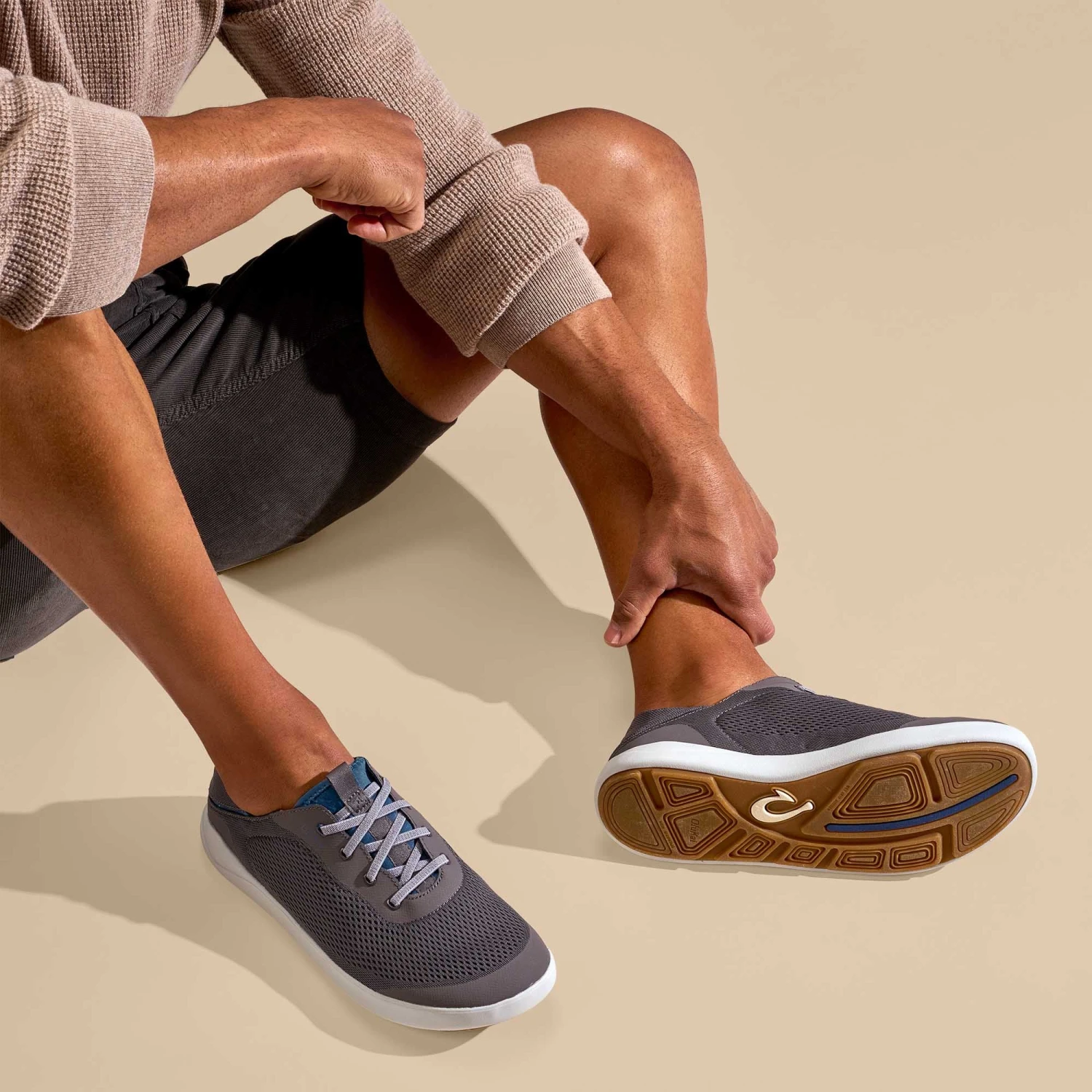 OluKai Moku Pae – Pavement / Vintage Blue - Image 5