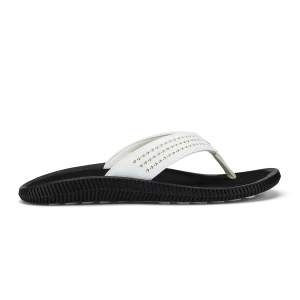OluKai Ulele Golf – White / Lava Rock