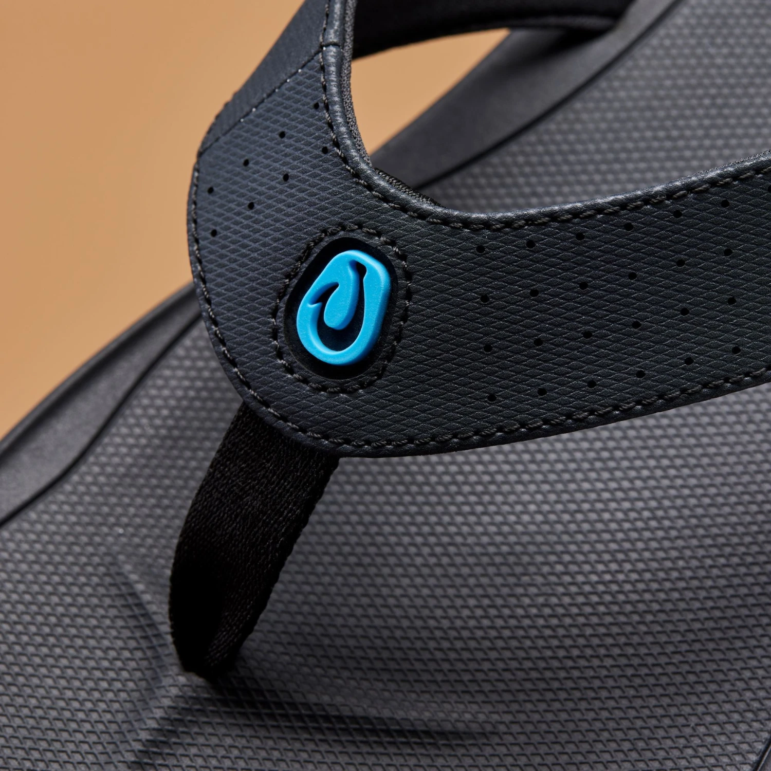 OluKai Ki'i – Lava Rock / Bold Blue - Image 2