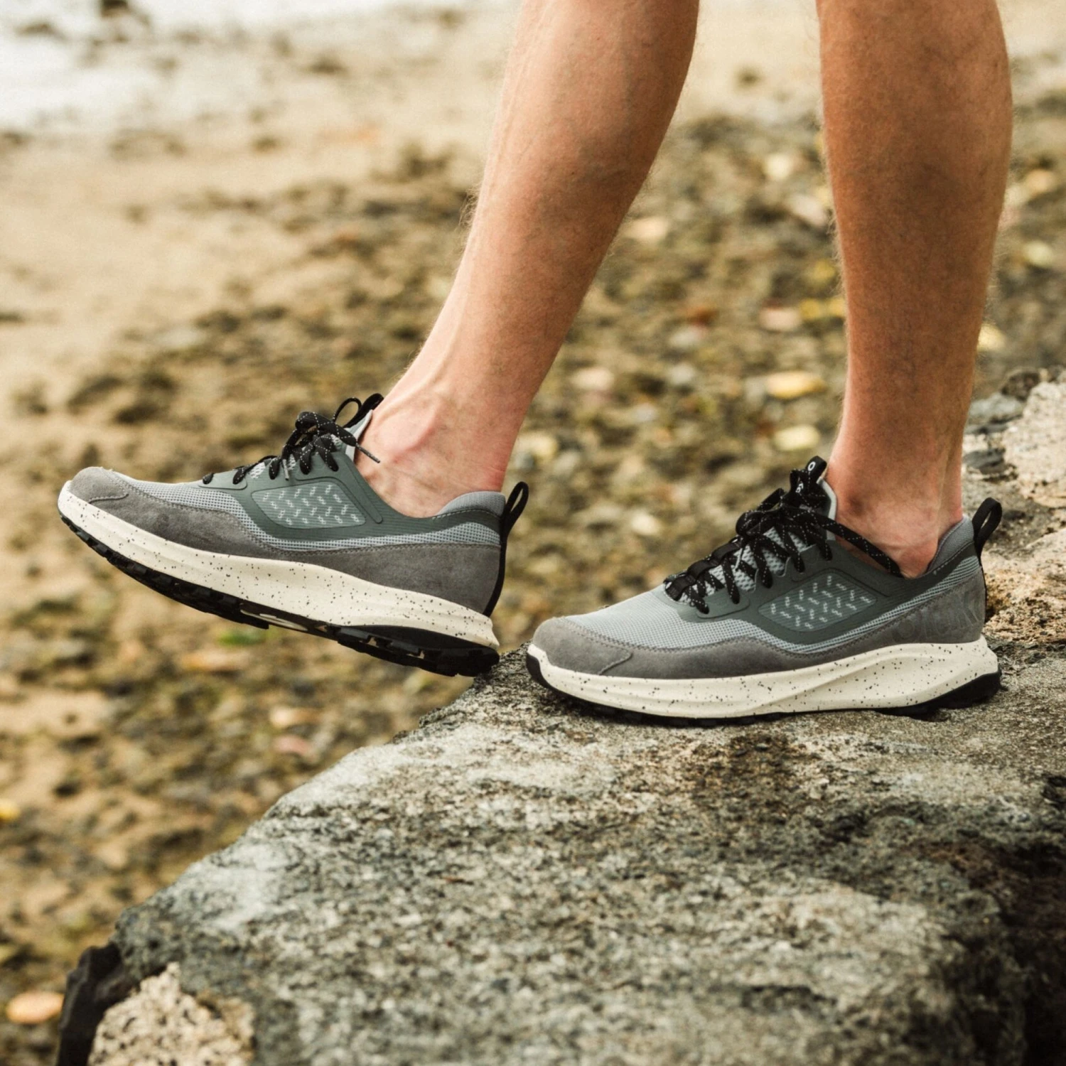 OluKai Makiki-Cloud Grey / Poi - Image 2