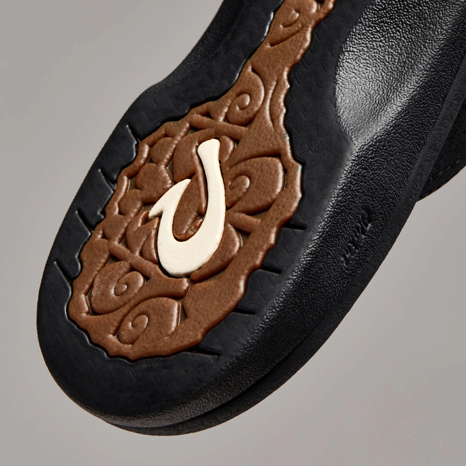 OluKai 'Ohana – Black - Image 8