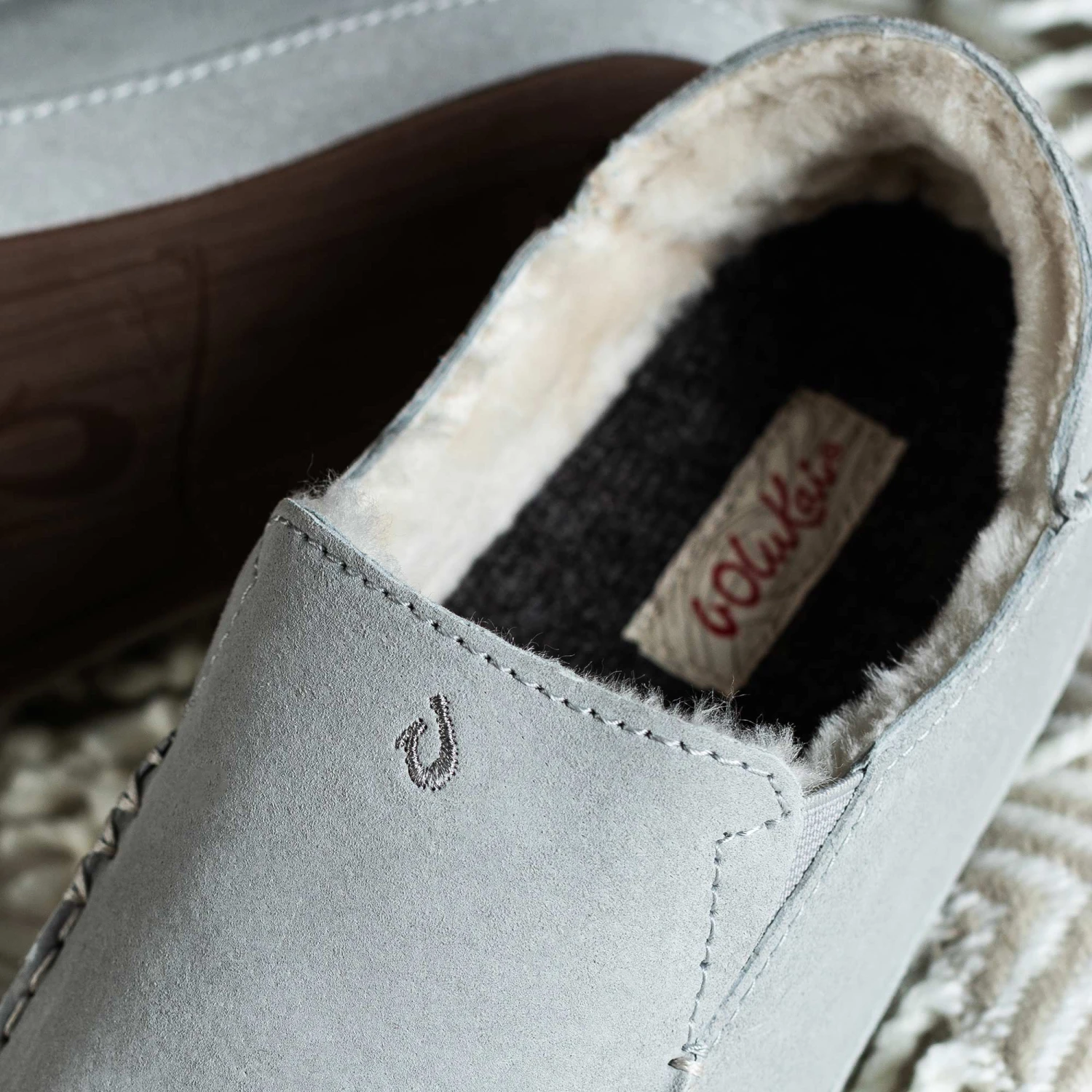 OluKai Nohea Slipper – Pale Grey - Image 3