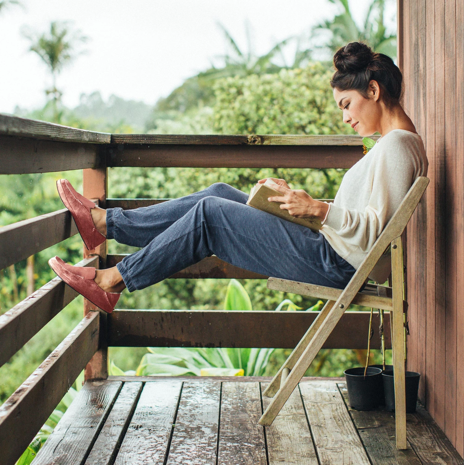 OluKai Nohea Slipper – Cedarwood - Image 5