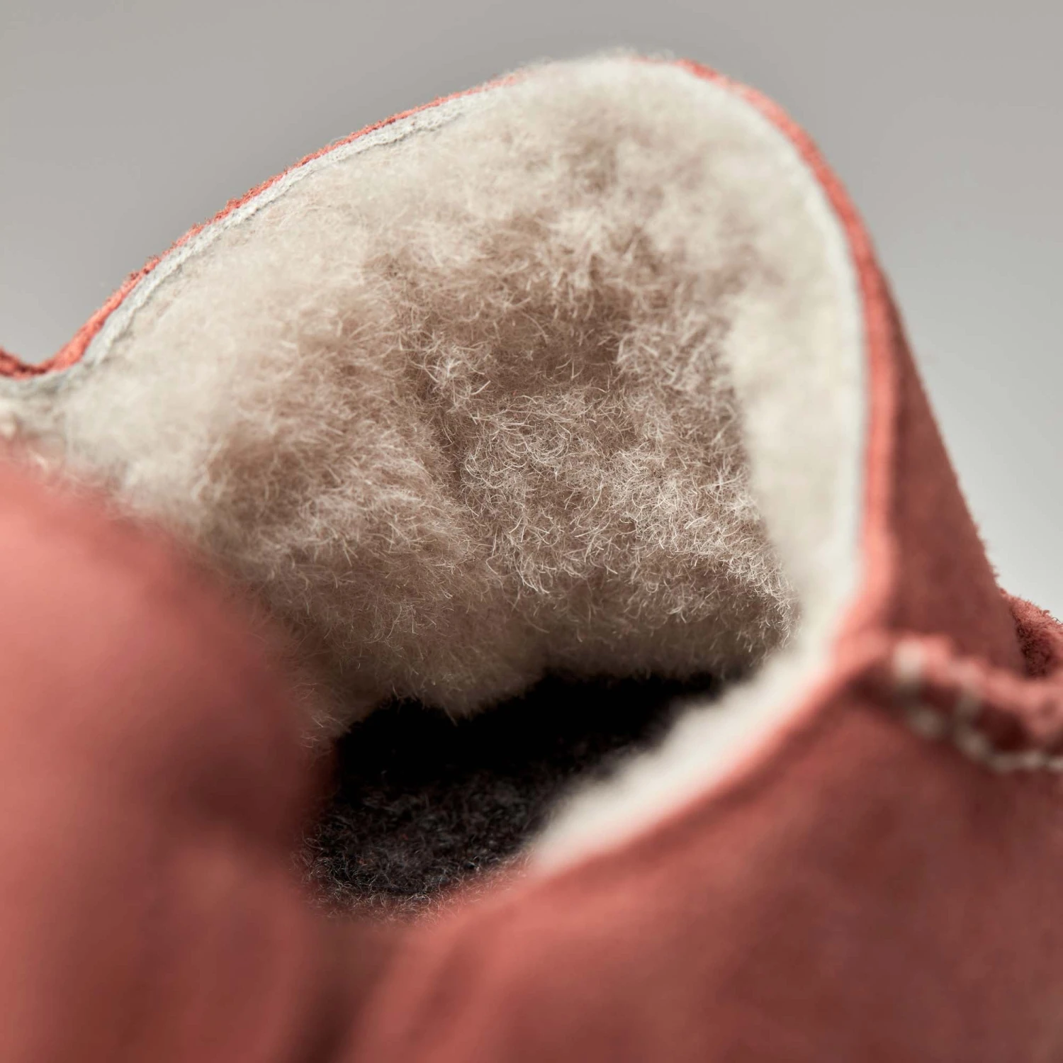 OluKai Nohea Slipper – Cedarwood - Image 3