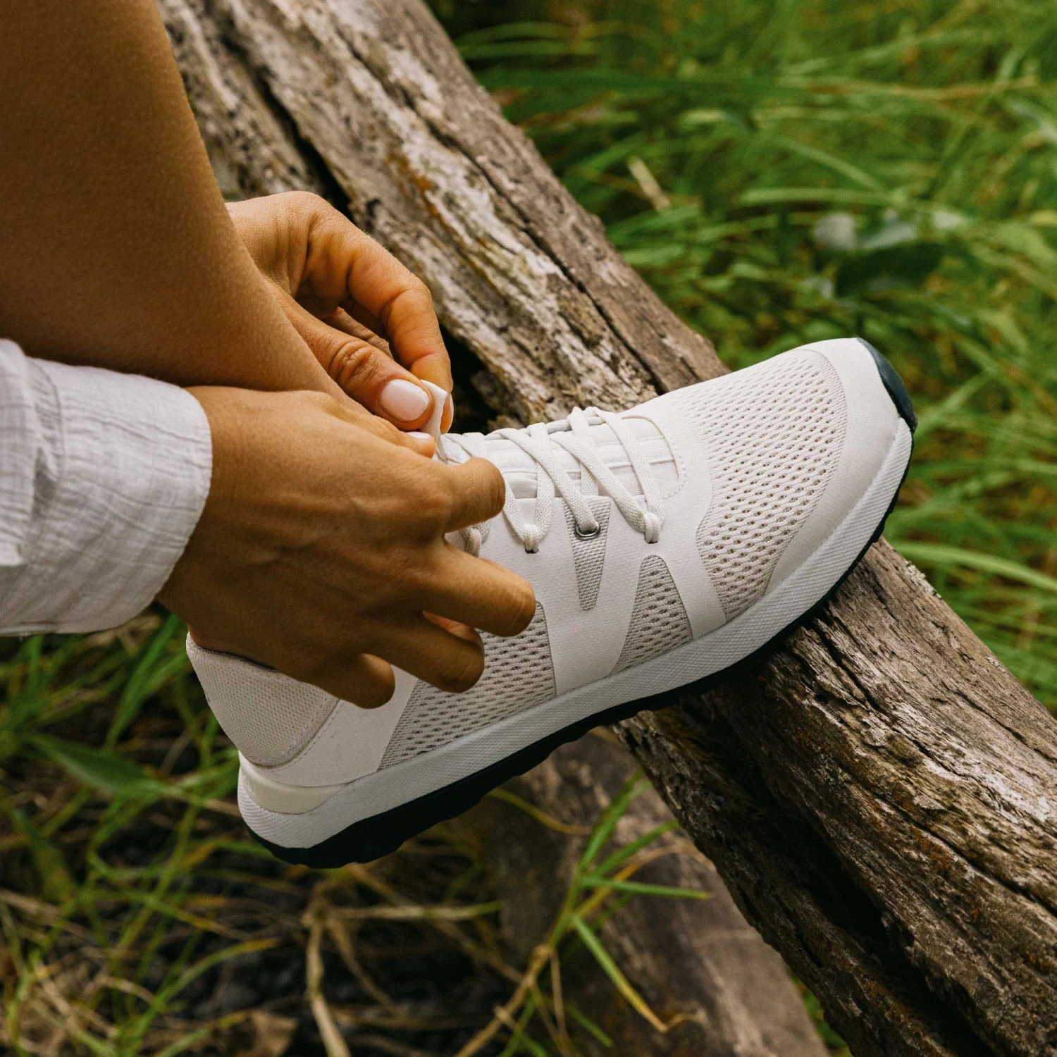 OluKai Huia – White - Image 2