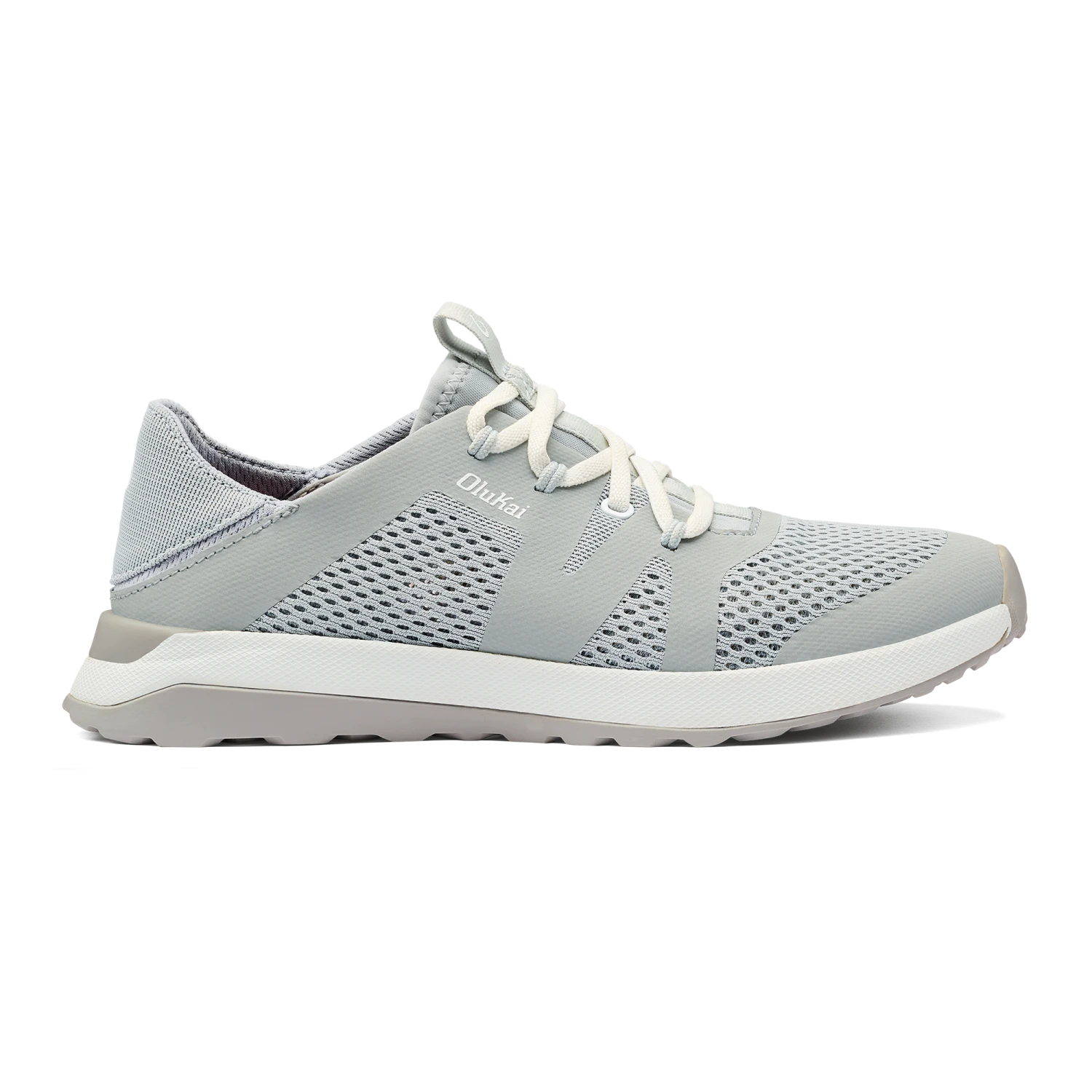 OluKai Huia – Pale Grey