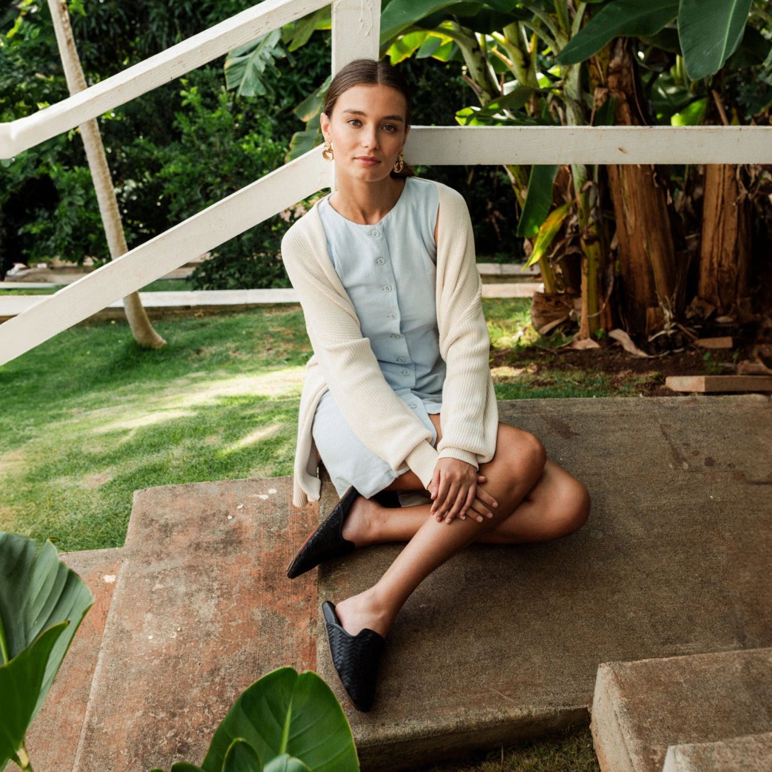 OluKai Mi'i-Onyx / Onyx - Image 5
