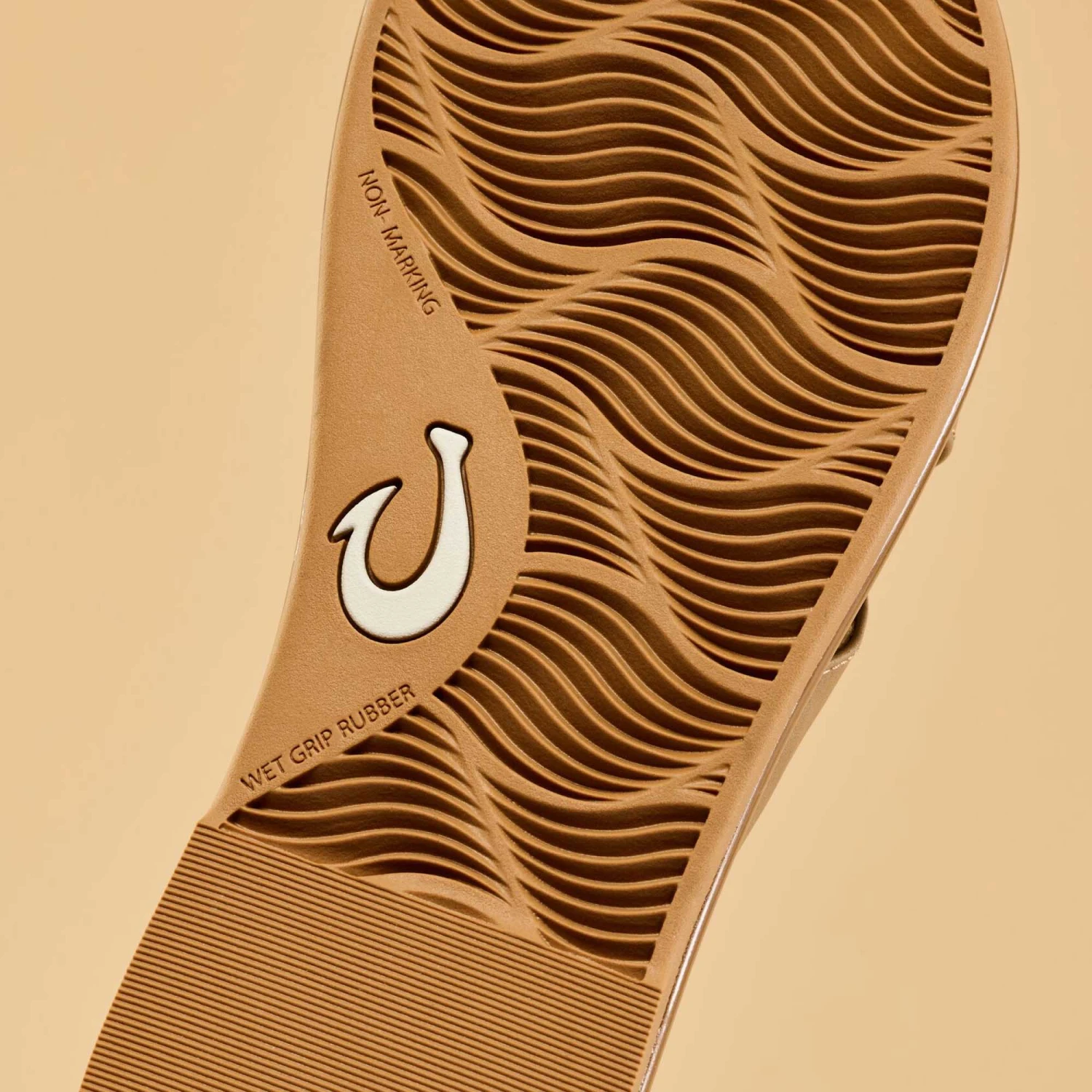 OluKai La'i Slide – Tan - Image 6