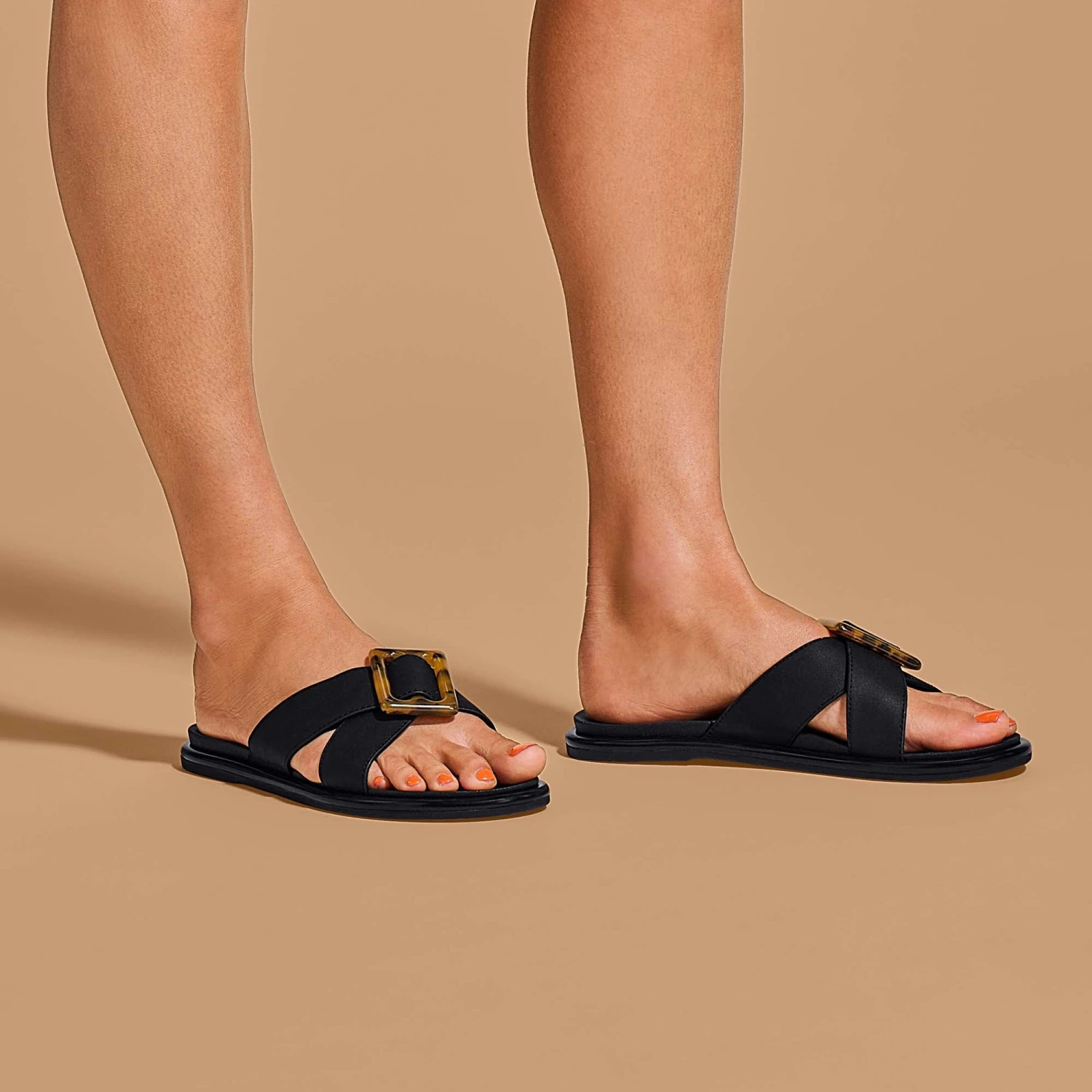 OluKai La'i Slide – Black - Image 2