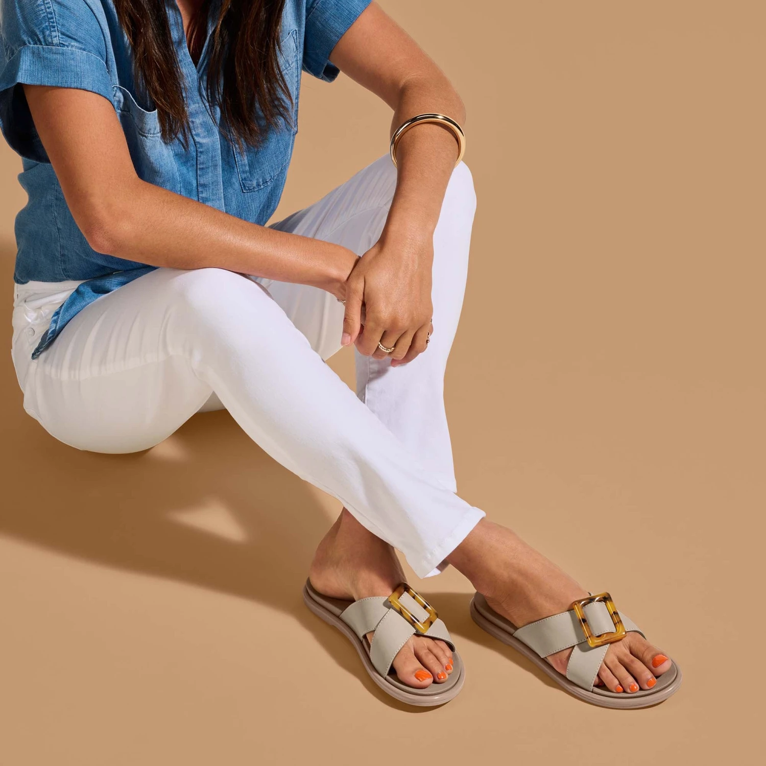 OluKai La'i Slide – Taupe - Image 8
