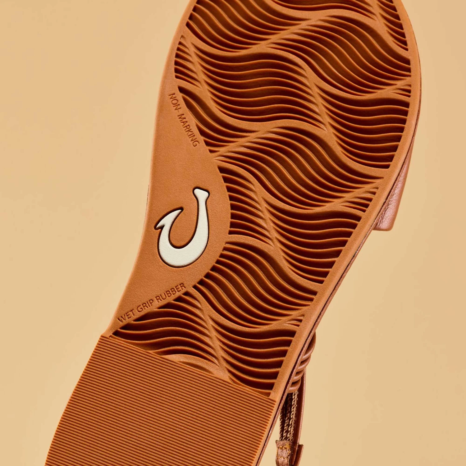 OluKai Tiare Wrap – Fox - Image 9