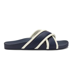 OluKai Ani – Mood Indigo / White Sand