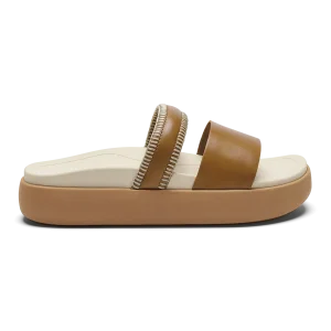 OluKai Pae – Tan / White Sand