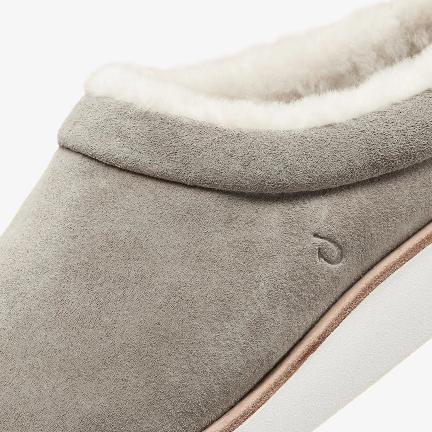 OluKai Mani – Taupe Grey / Golden Sand - Image 3