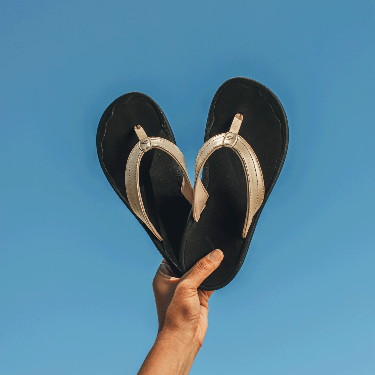 OluKai 'Ohana – Bubbly / Black - Image 2