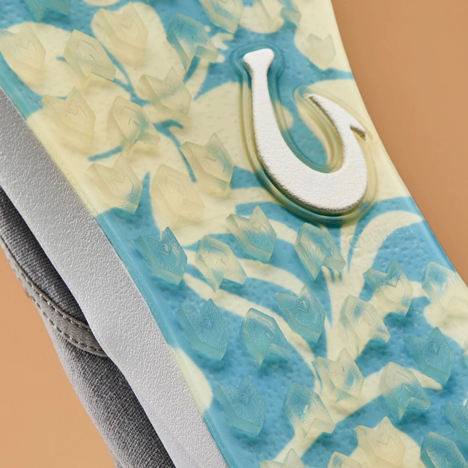 OluKai Wai'alae Slip On – Ash - Image 6